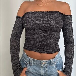 Hollister xs black shirt